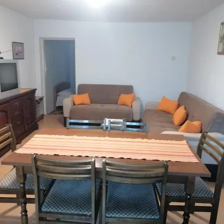 شقة Apartman Lukana Ii *